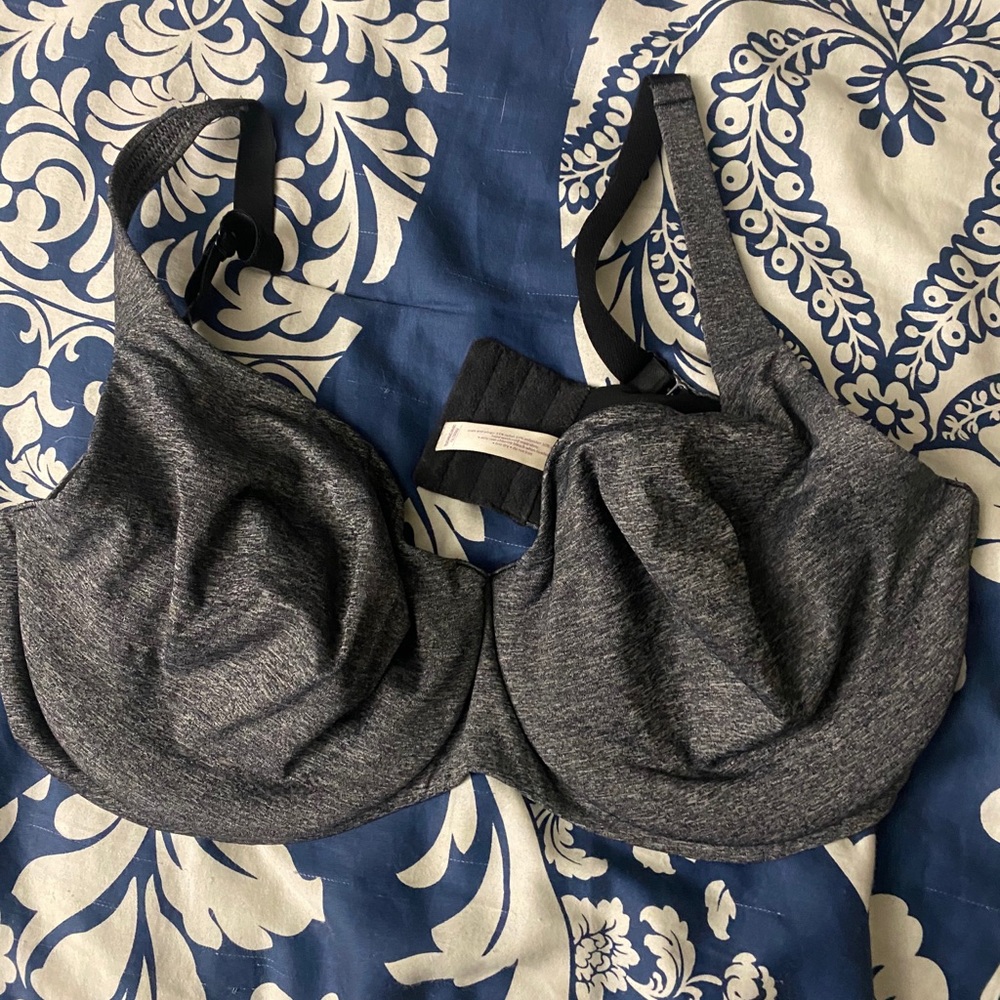 NWOT cacique 38f bra
